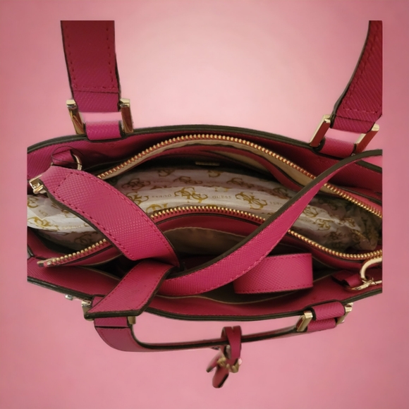 Cute Guess Purse - Picture 2 of 3